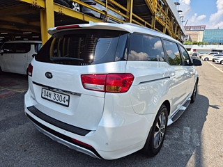 KIA CARNIVAL 2018