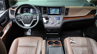 TOYOTA SIENNA 2017