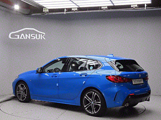 BMW 1-SERIES F40 2024