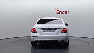 MERCEDES BENZ E-CLASS W213 2018