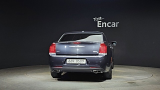 CHRYSLER 300C 2016