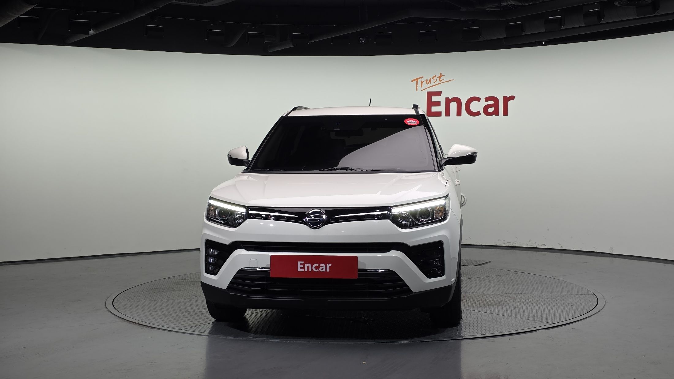 SSANGYONG TIVOLI VERY NEW 2021