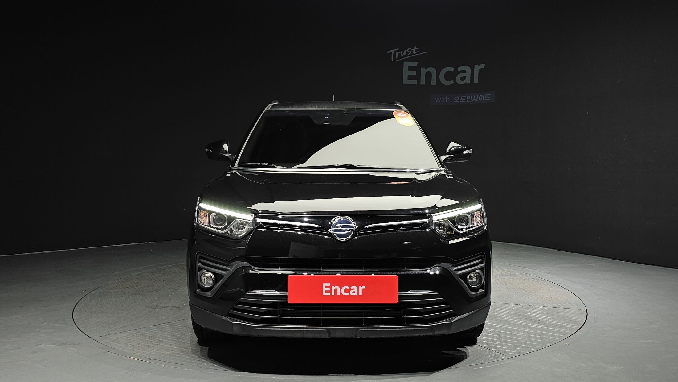 SSANGYONG TIVOLI VERY NEW 2021