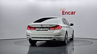 BMW 5-SERIES G30 2019