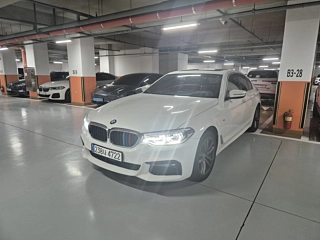 BMW 5-SERIES G30 2017