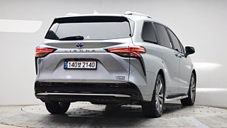 TOYOTA SIENNA  4 GENERATION 2.5 Hybrid 2WD 2024