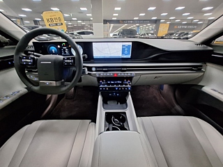 HYUNDAI GRANDEUR GN7  2.5 Gasoline 2WD 2025