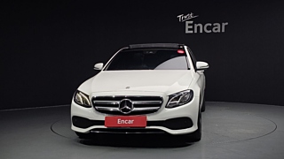 MERCEDES BENZ E-CLASS W213 2018