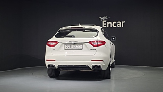 MASERATI LEVANTE 2017