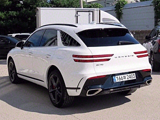 GENESIS GV70 2024