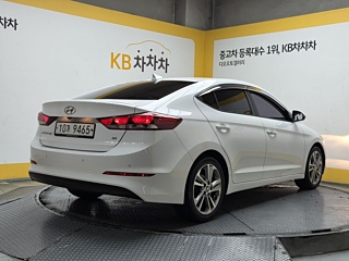 HYUNDAI AVANTE AD 2018