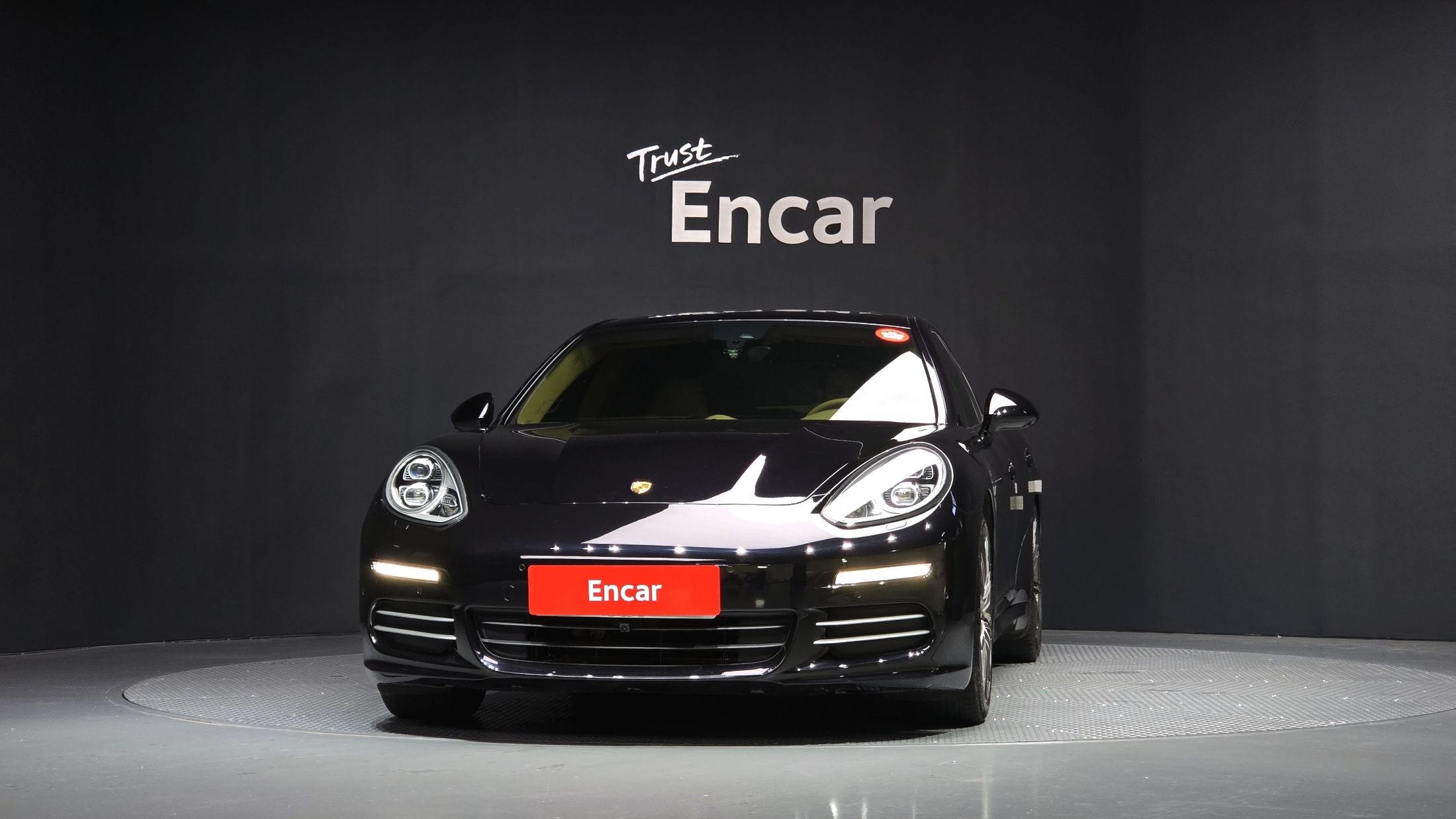 PORSCHE PANAMERA 2016