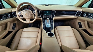 PORSCHE PANAMERA 2016