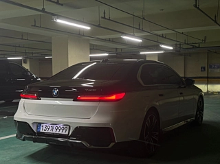 BMW 7-SERIES G70 2023