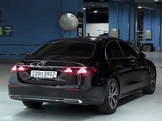 MERCEDES BENZ E-CLASS W214  E200 Avantgarde 2024