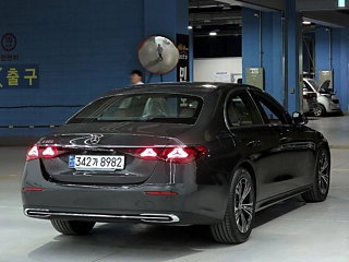 MERCEDES BENZ E-CLASS W214  E200 Avantgarde 2024