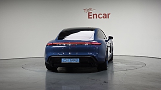 PORSCHE TAYCAN  GTS 2023
