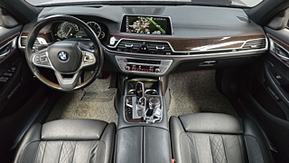 BMW 7-SERIES G11 2016