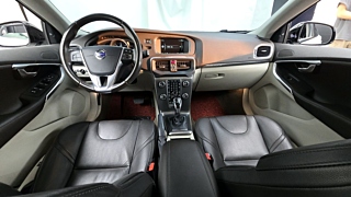 VOLVO V40 CROSS COUNTRY 2016