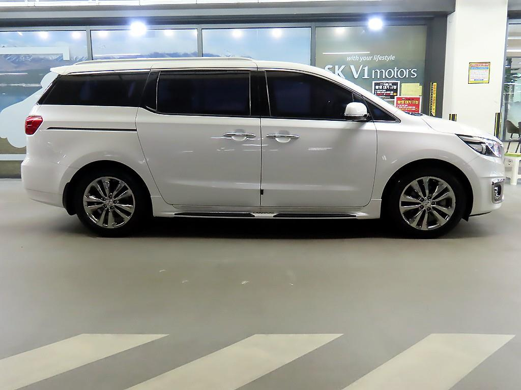KIA CARNIVAL 2017