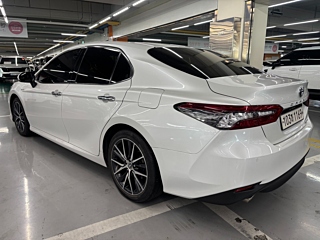 TOYOTA CAMRY XV70 2021