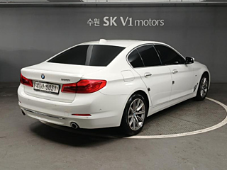 BMW 5-SERIES G30 2018