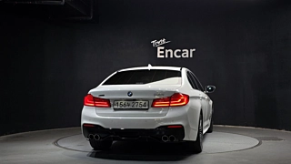 BMW 5-SERIES G30 2019