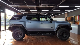 Заказать HUMMER EV