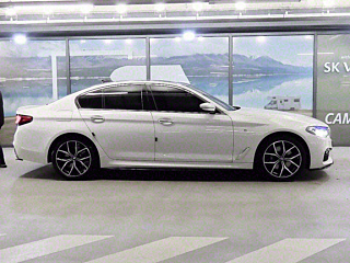 BMW 5-SERIES G30 2017