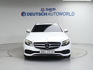 MERCEDES BENZ E-CLASS W213 2018