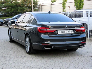 BMW 7-SERIES G11 2016