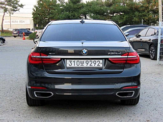 BMW 7-SERIES G11 2016