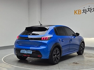 PEUGEOT E-208 2023