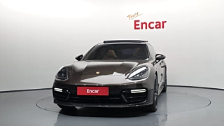 PORSCHE PANAMERA 971 2019