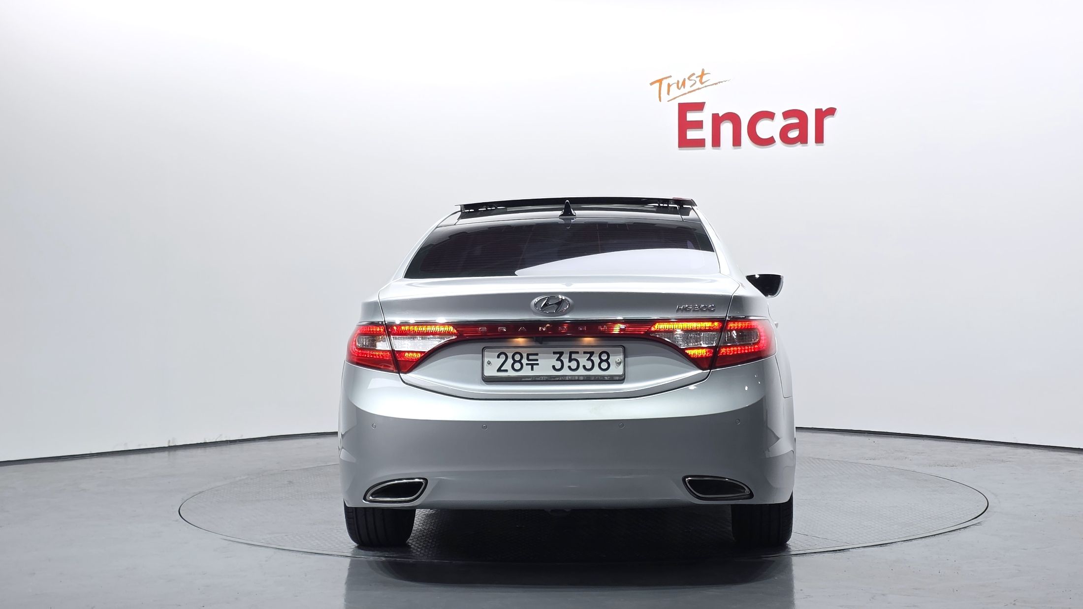 HYUNDAI GRANDEUR HG 2011