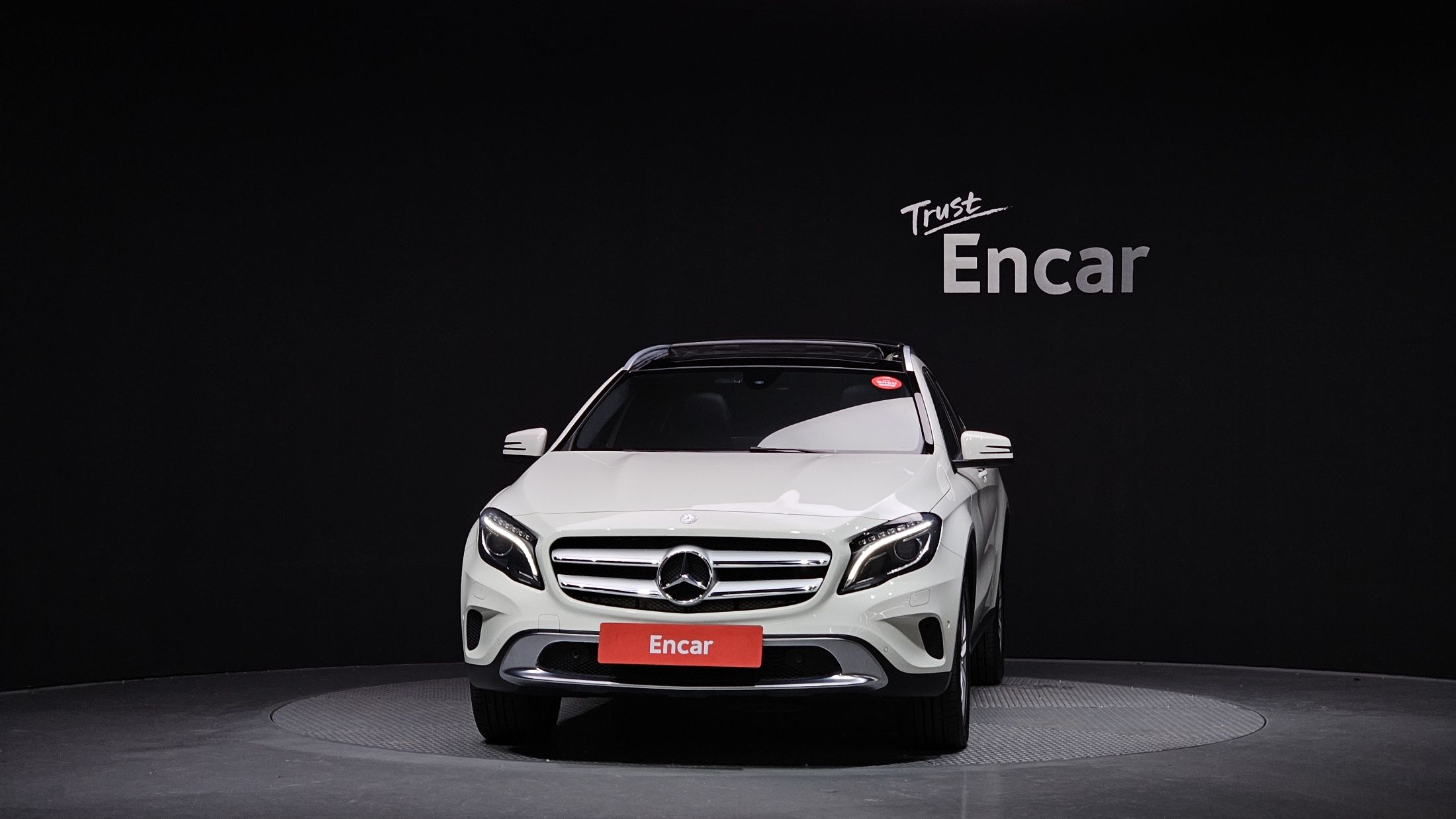 MERCEDES BENZ GLA-CLASS X156 2017