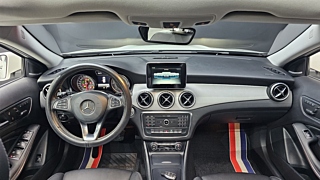 MERCEDES BENZ GLA-CLASS X156 2017