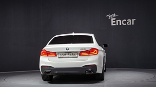 BMW 5-SERIES G30 2018