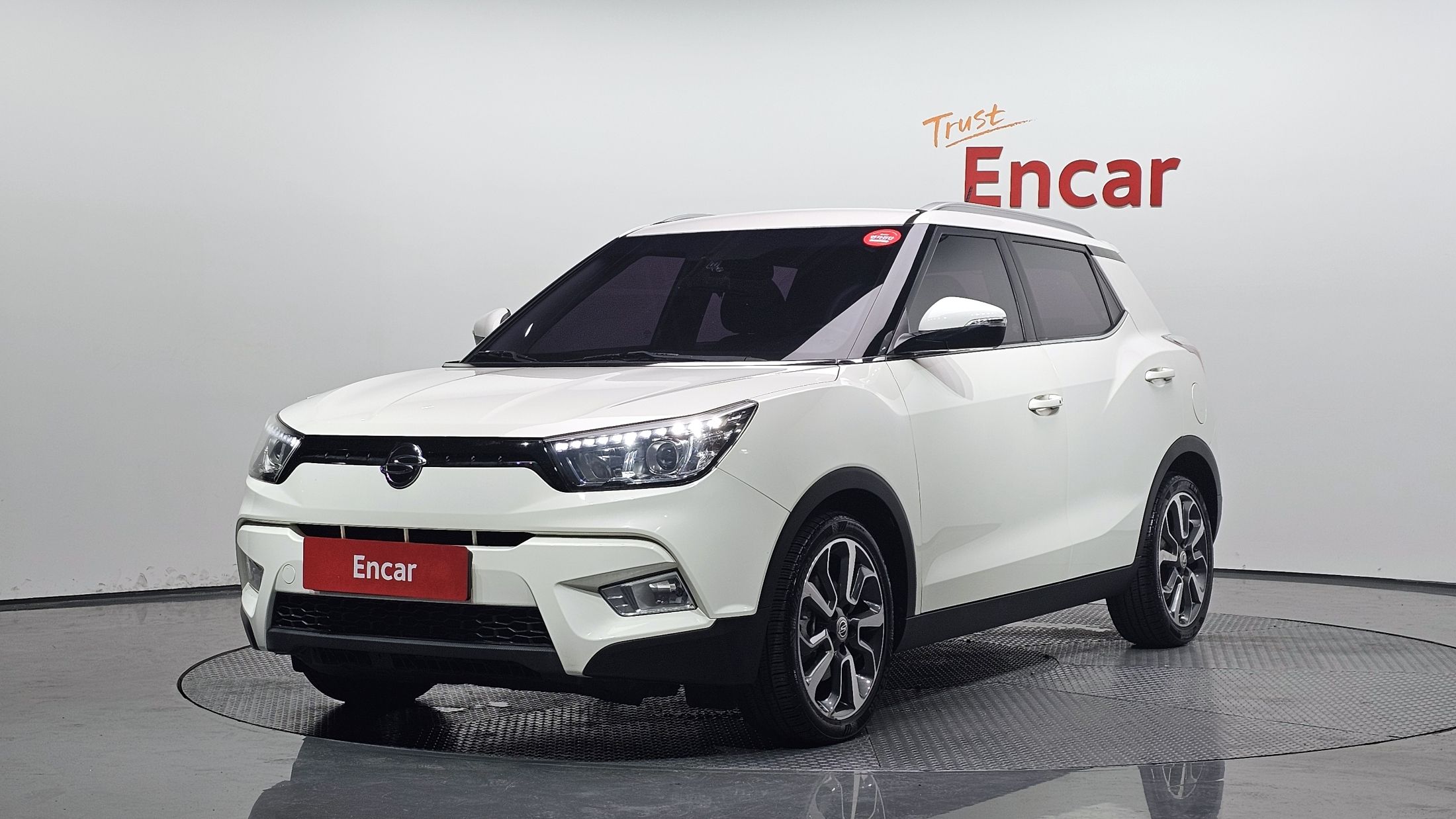 SSANGYONG TIVOLI 2015
