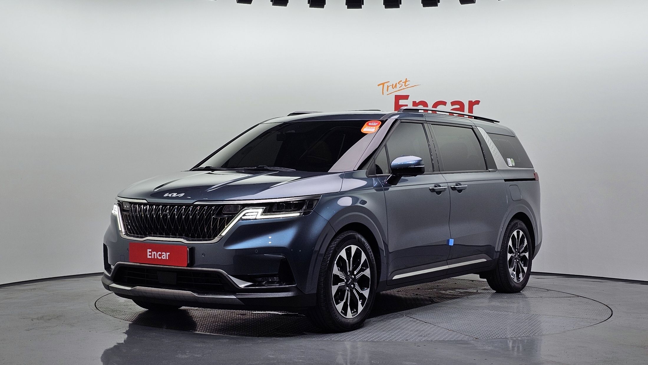 KIA CARNIVAL 2023