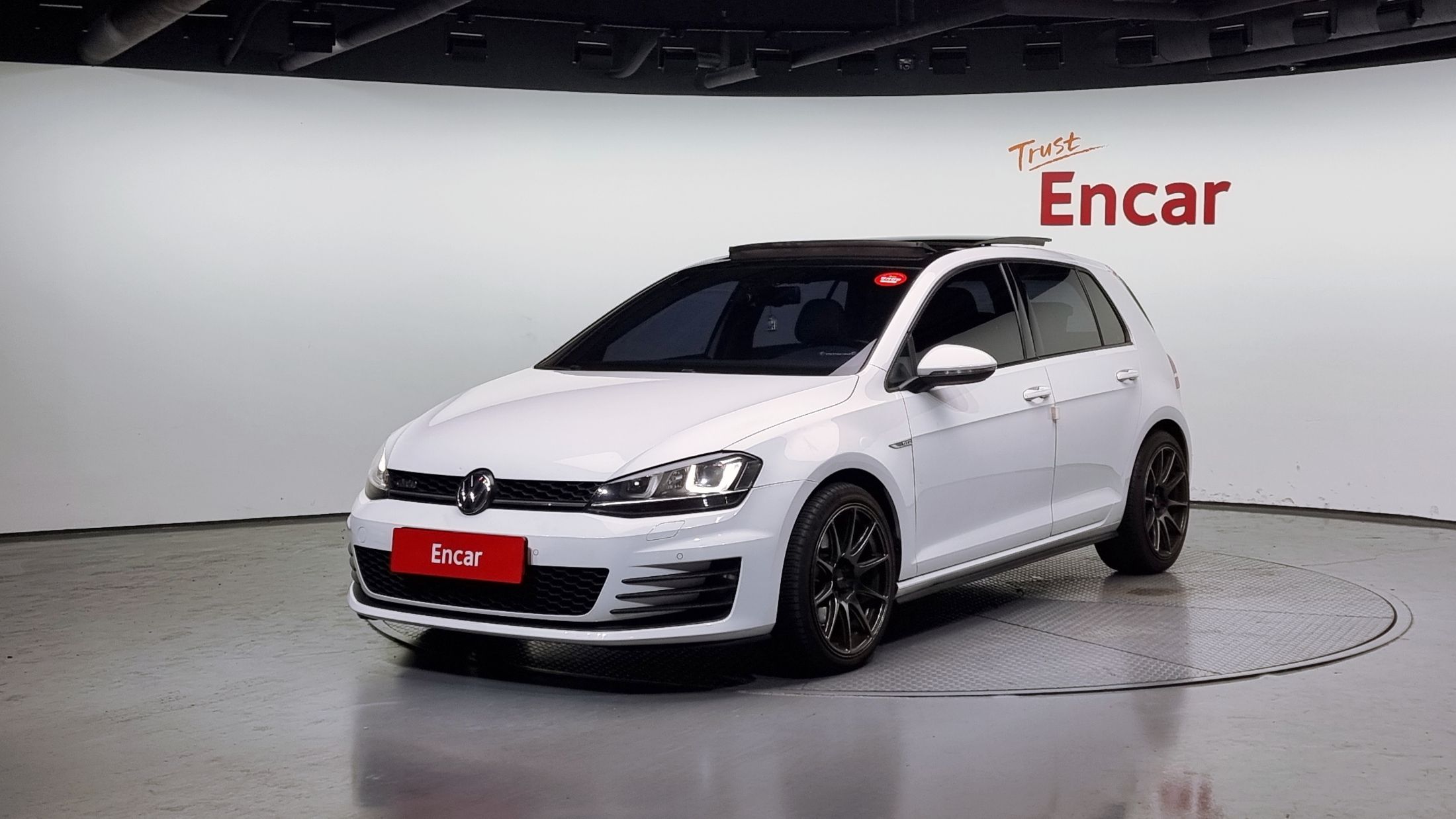 VOLKSWAGEN GOLF 2016