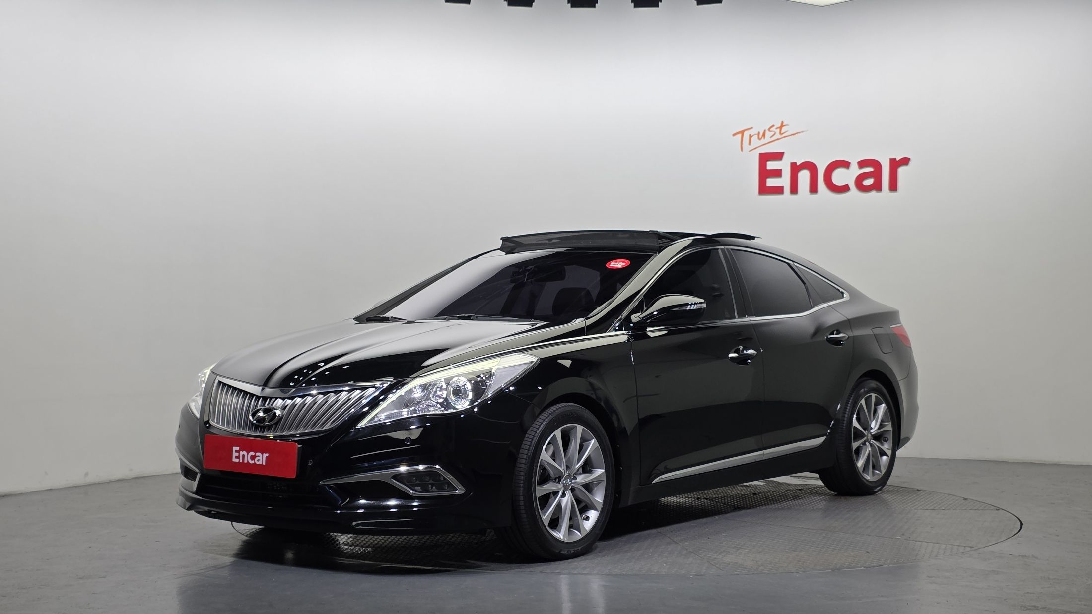 HYUNDAI GRANDEUR HG 2015