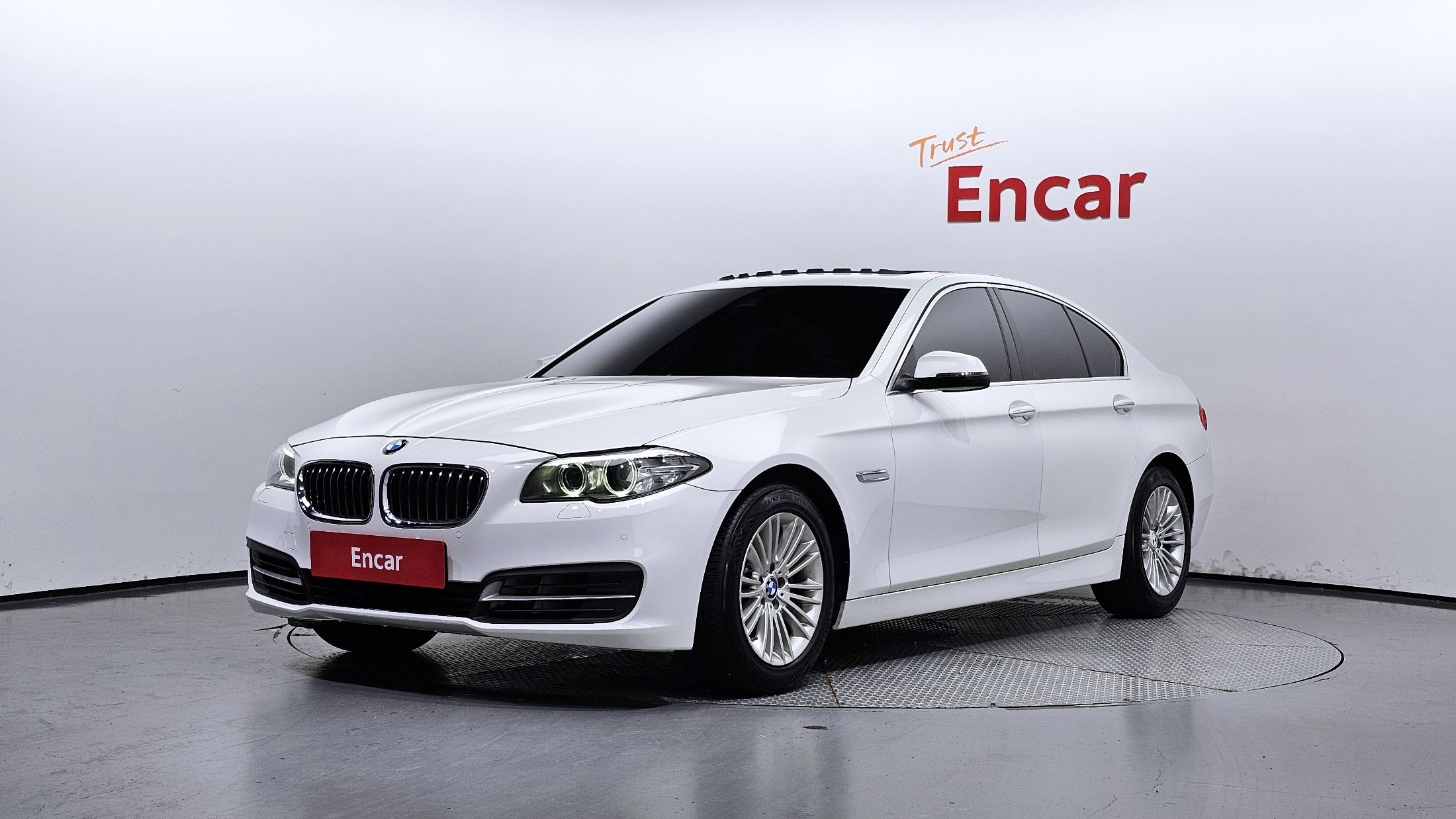 BMW 5-SERIES F10 2015