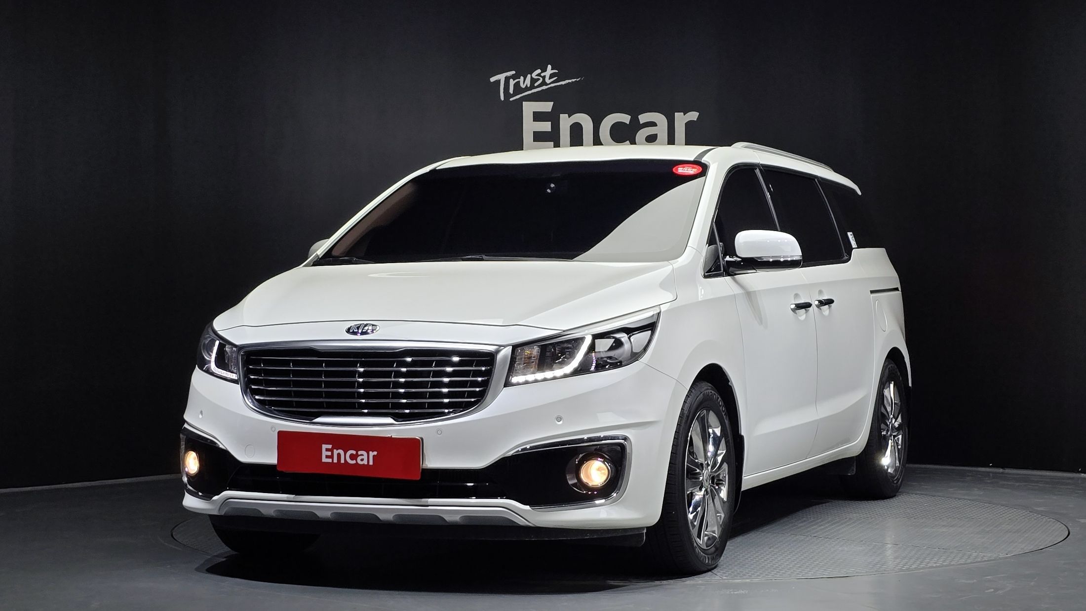KIA CARNIVAL 2015