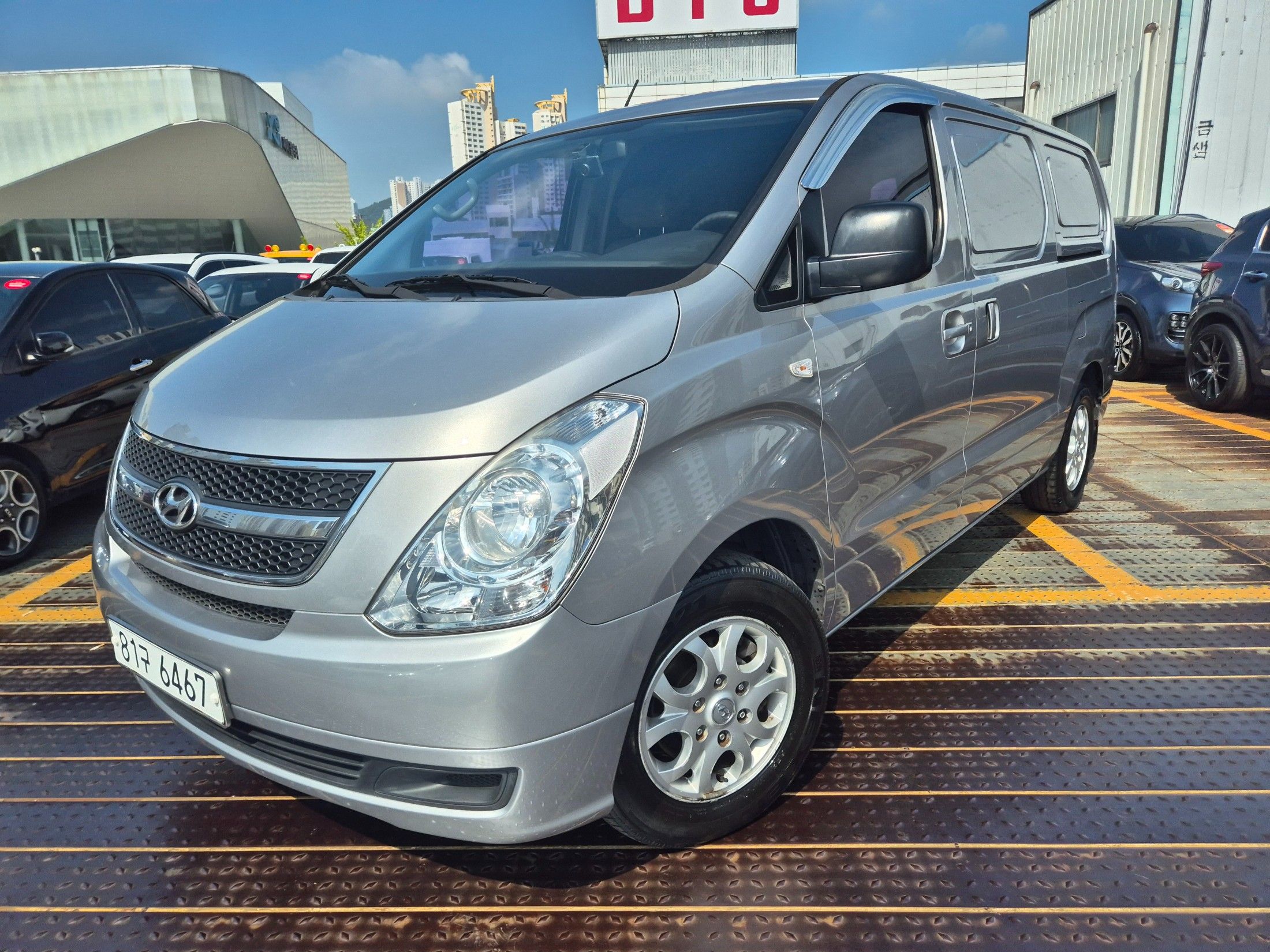 HYUNDAI STAREX GRAND