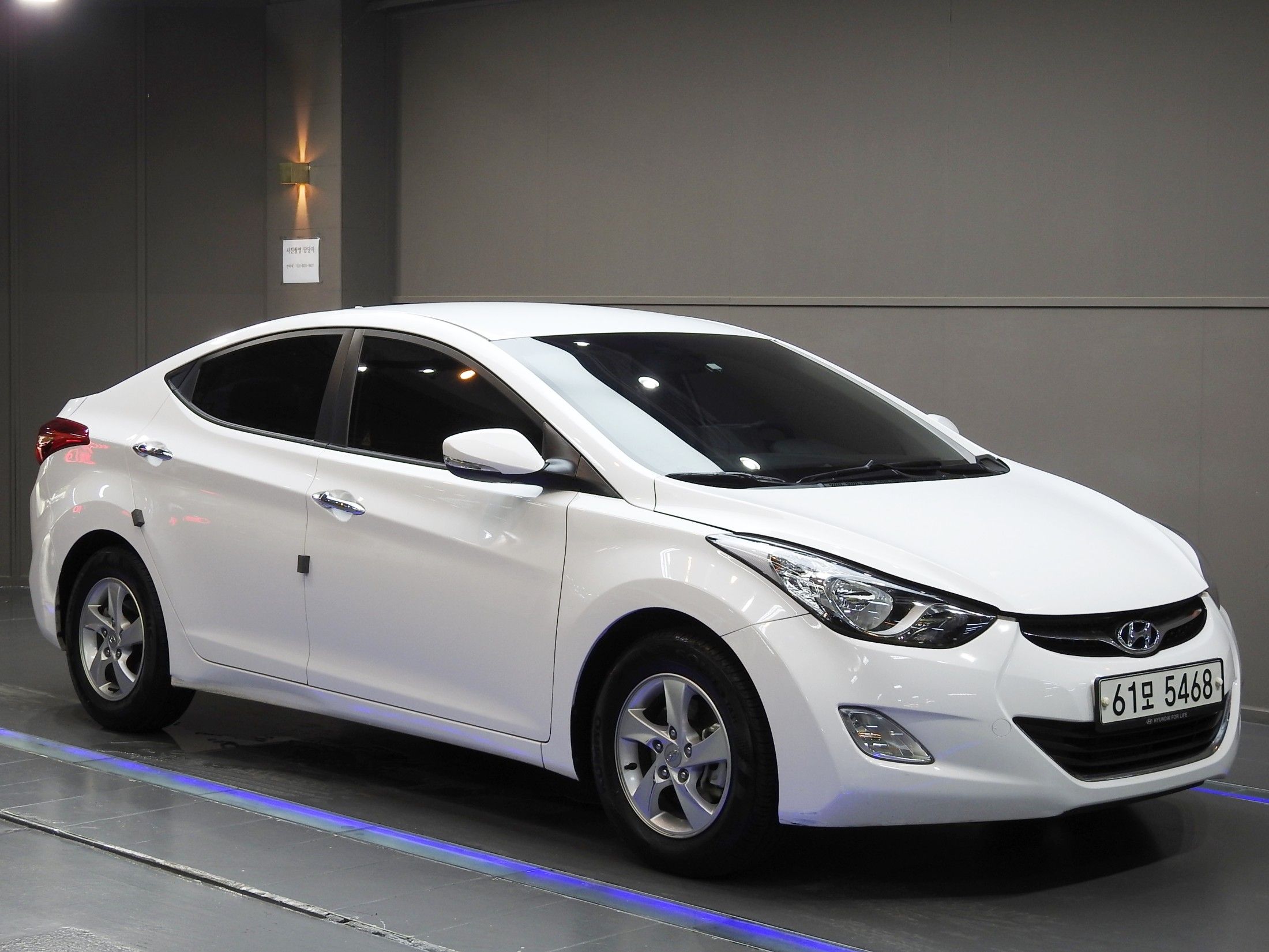 HYUNDAI AVANTE MD 2012