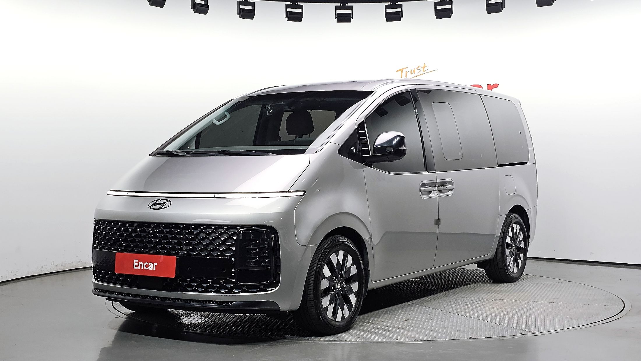 HYUNDAI STARIA 2021