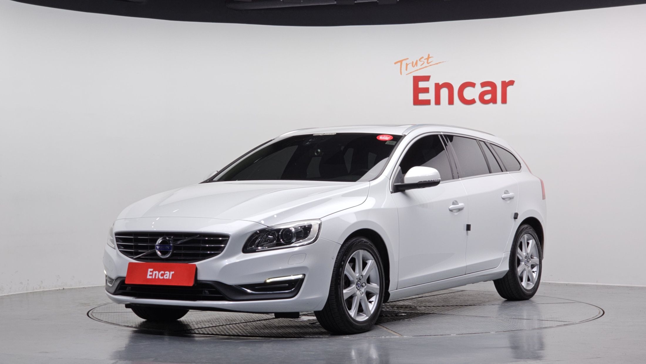 VOLVO V60 2016