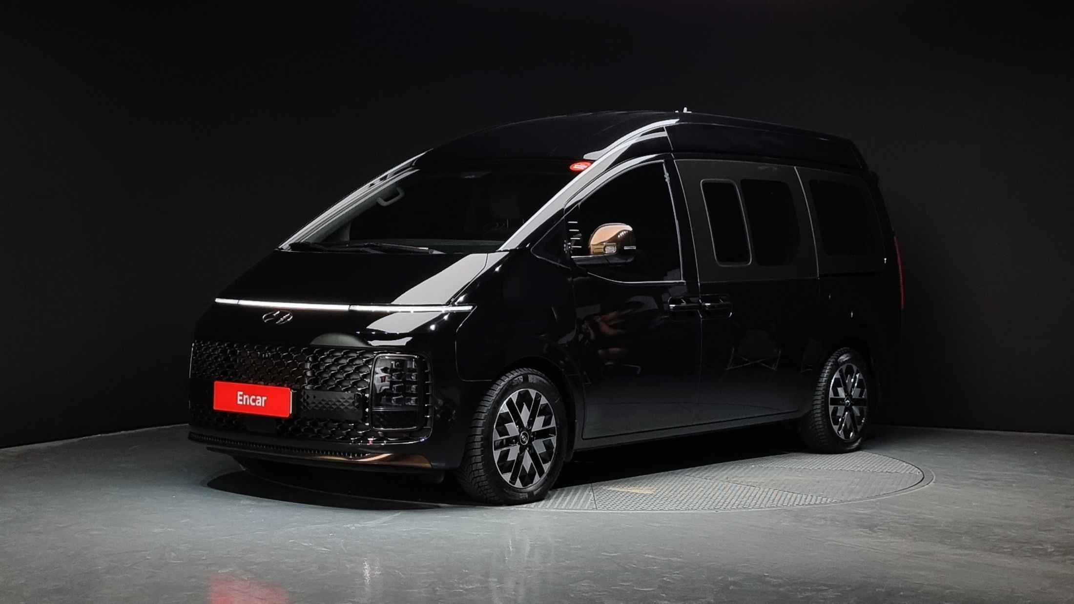 HYUNDAI STARIA 2022