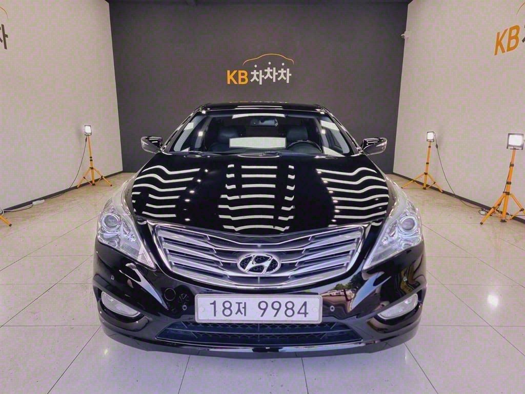 HYUNDAI GRANDEUR HG 2011